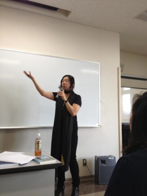 862431_354483274661453_1083400591_n